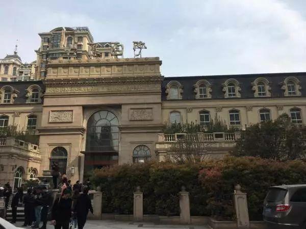 郁郁寡欢，面壁思过；白玉堂皇宫偷米。痛定思痛，免再闯祸！十七跟来追四一是指打什么生肖精选解析、解释与落实、全面解答解释落实